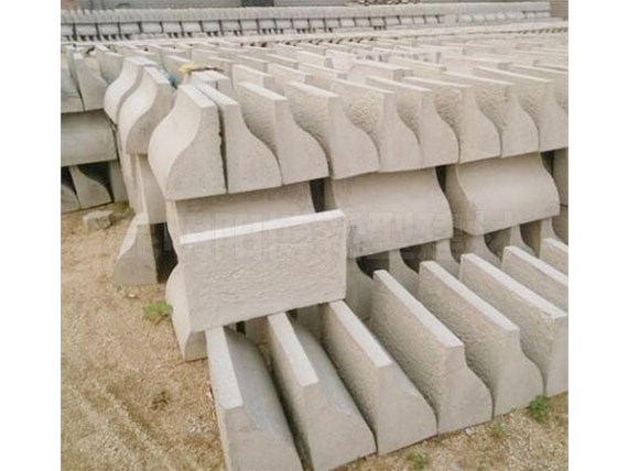 云南混凝土路沿石施工需要注意哪些細節(jié)？